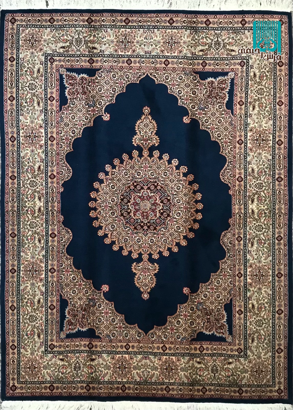 قالیچه مود بیرجند طرح ماهی کف ساده