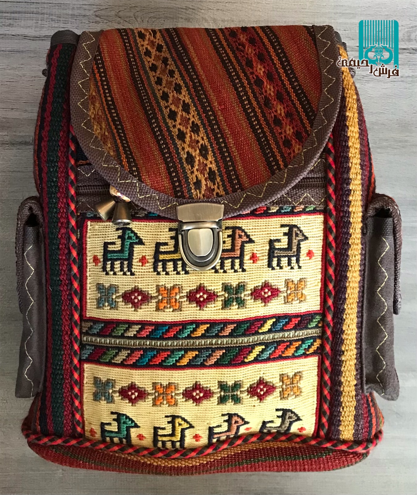 کوله پشتی با رویه گلیم سوزنی سیرجانی