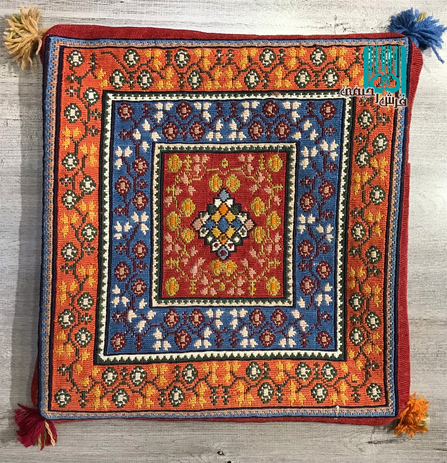 جفت کوسن گلیم سوزنی سیرجانی طرح گلریز