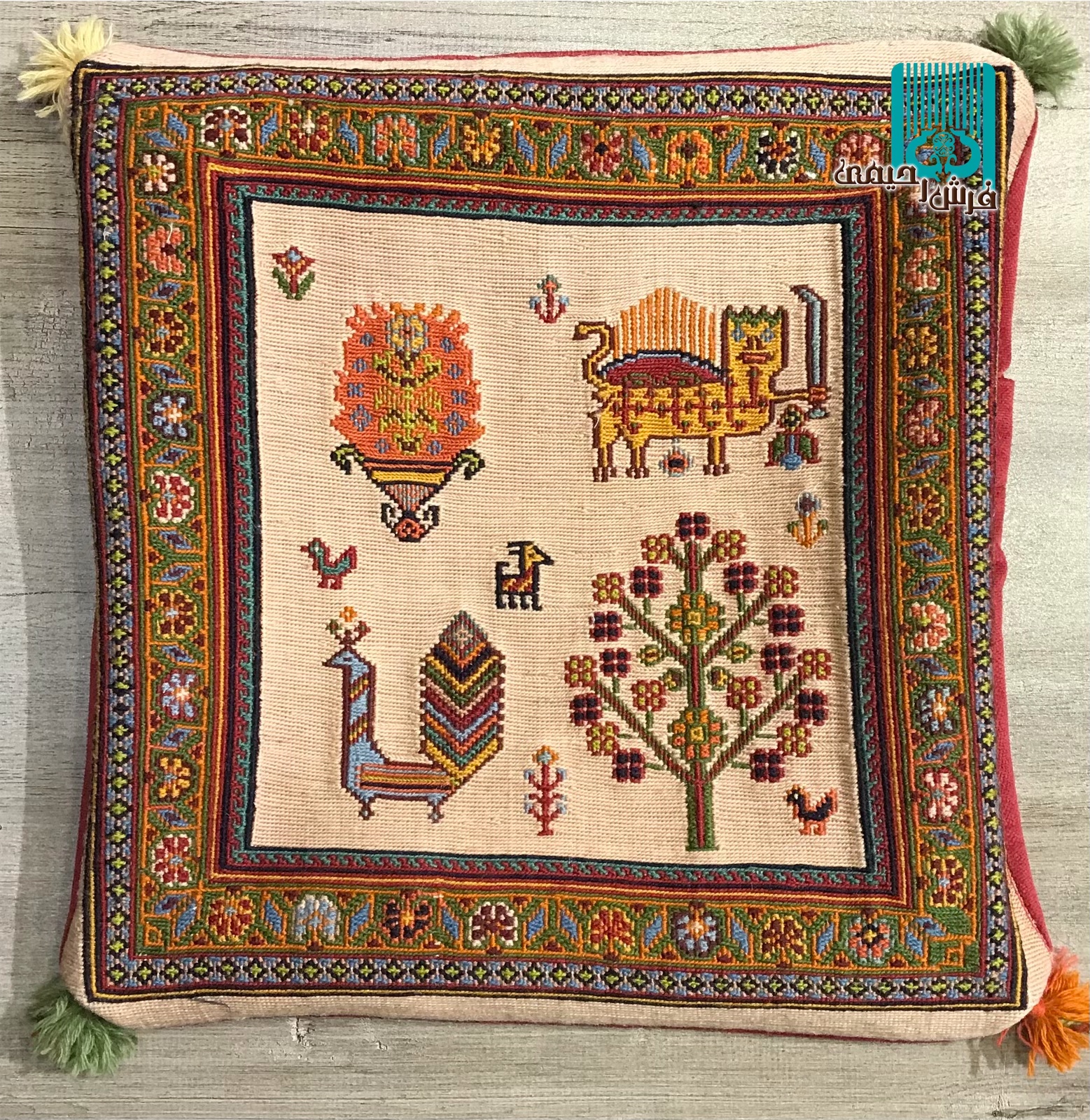 جفت کوسن گلیم سوزنی سیرجانی طرح شیروخورشید