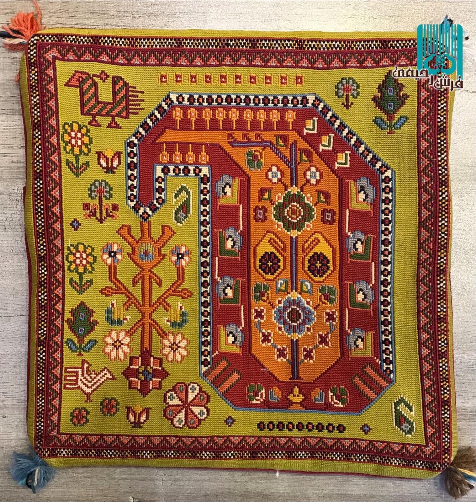 کوسن گلیم سوزنی سیرجان طرح جقه ای